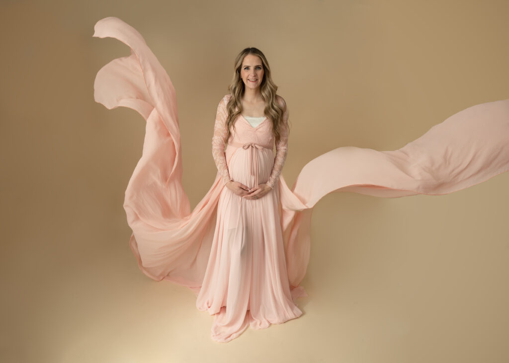 pink lace flowing materntity dress utah county maternity photographer