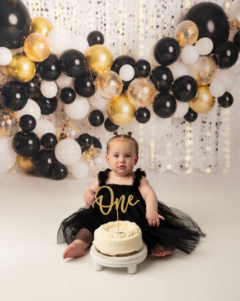 first birthday photoshoot ideas for girls black and gold