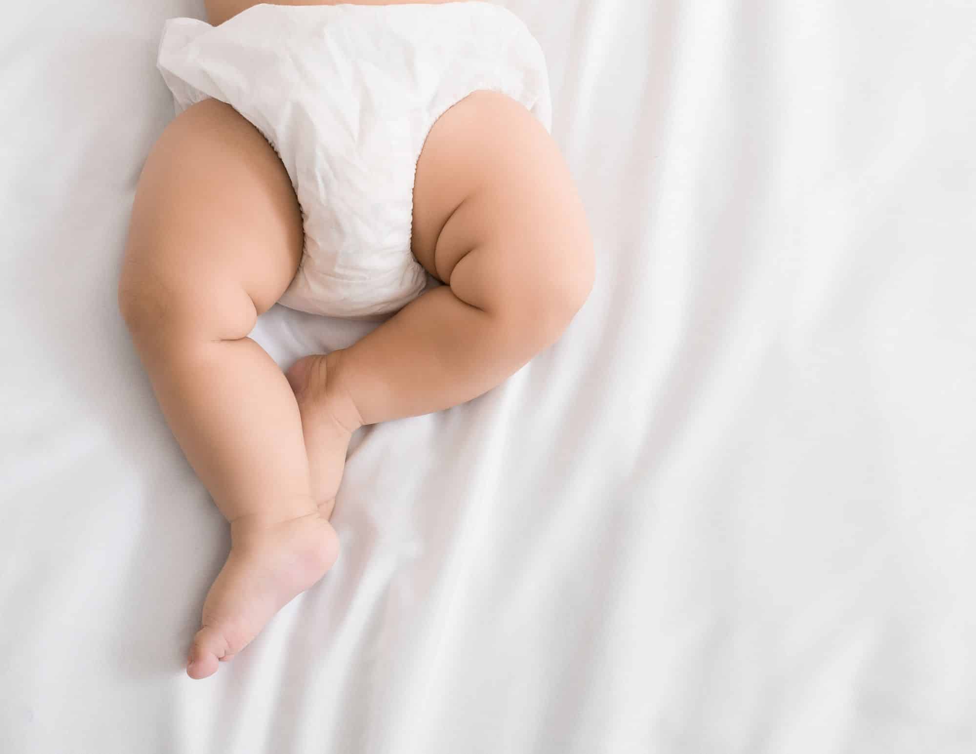 Tutorial Tuesday: Easily Hiding Diapers in Newborn Portraits